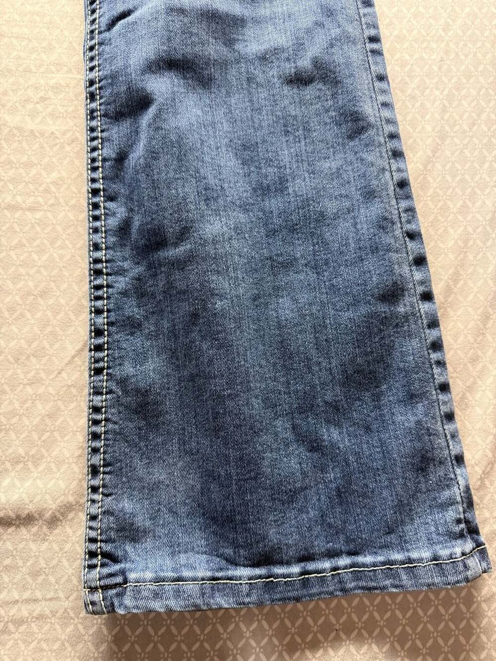 Wrangler Premium Patch Mid Rise Bootcut Jeans - Picture 4 of 12